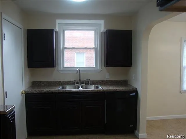 7535 Republic Ave — Photo 7
