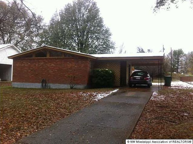 1st image of 1666 Colonial Hills Dr