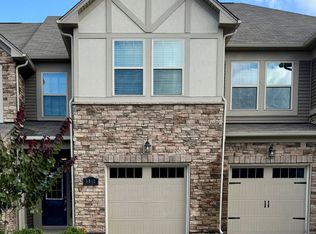 5810 Clan Maclaine Dr, Charlotte, NC 28278