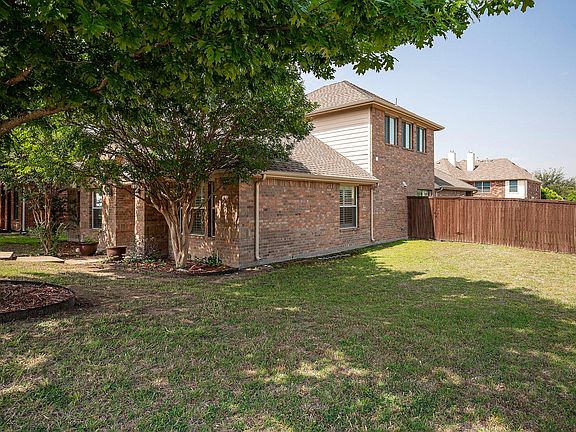 2nd image of 11775 Balch Springs Ct