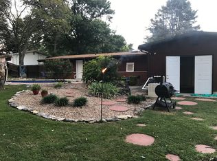 5006 W Victor Dr, Godfrey, IL 62035