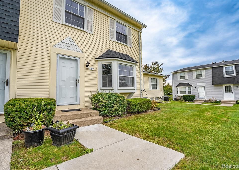 269 Lake Village Dr, Walled Lake, MI 48390 Zillow