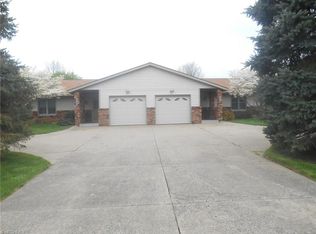 6400 Smith Kramer St NE, Hartville, OH 44632