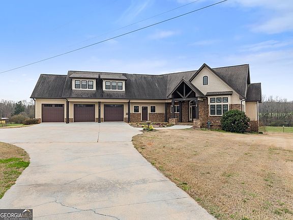 3rd image of 725 County Farm Rd