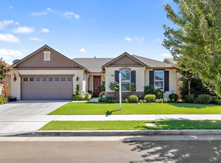 6317 W Perez Ave, Visalia, CA 93291