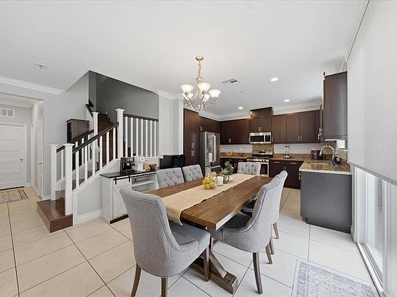2nd image of 42921 Avenida Amistad