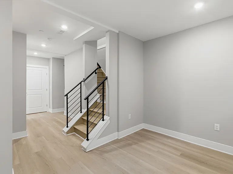 856 N 19th St #1 — Photo 11