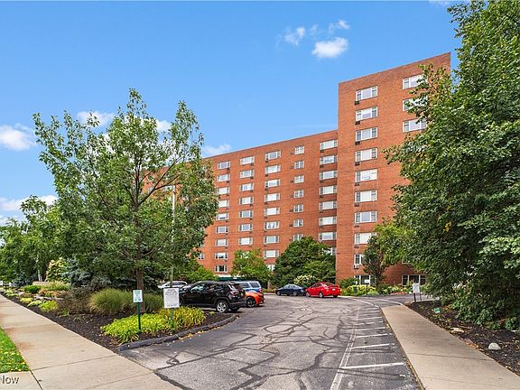 2nd image of 11820 Edgewater Dr APT 804