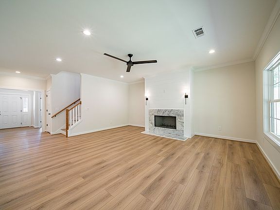 5th image of 7230 Springbrook Dr
