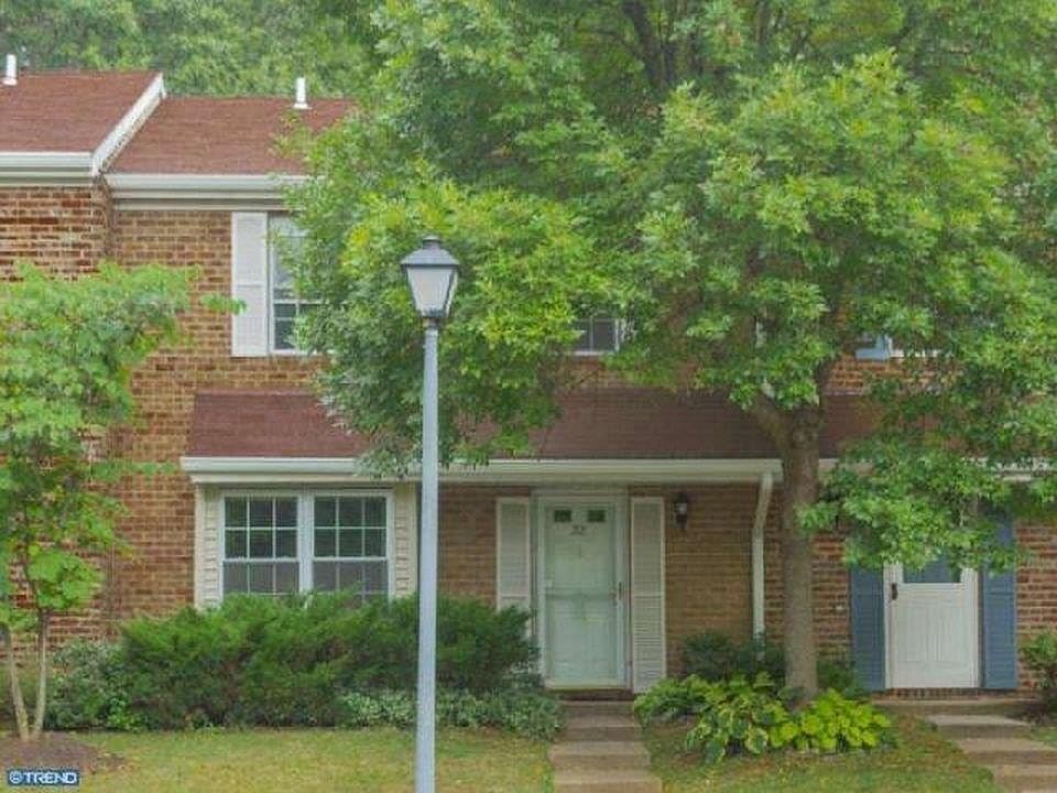 2nd image of 31 Viburnum Ct