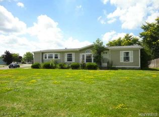 6064 Old Beattie Rd, Lockport, NY 14094