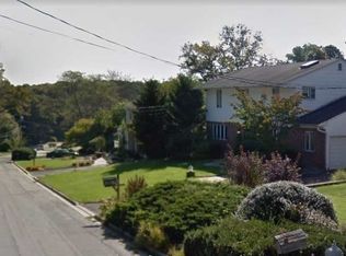 140 Harvard Dr, Plainview, NY 11803
