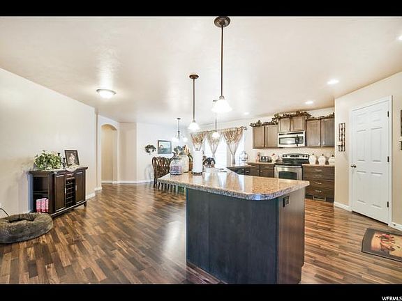 4th image of 801 S Willow Park Dr