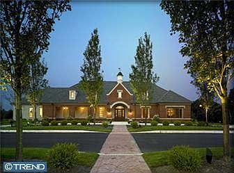 CLUB HOUSE