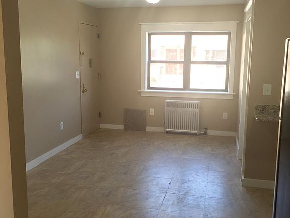 4th image of 10256 184th St #2