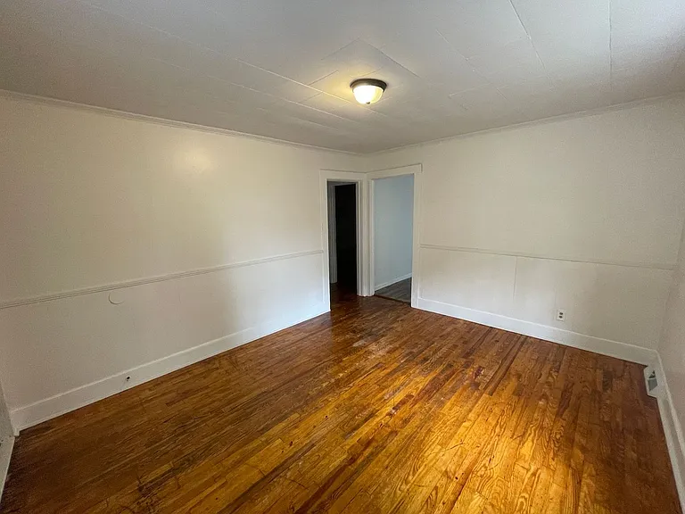 1002 Wilmouth St — Photo 6