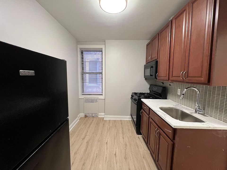 1st image of 167 Harrison Ave #1L