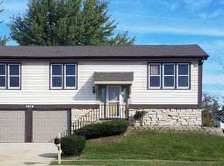 1918 Towner Ln, Glendale Heights, IL