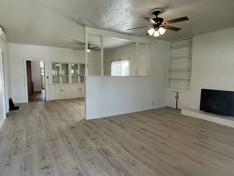 1241 Union St — Photo 2