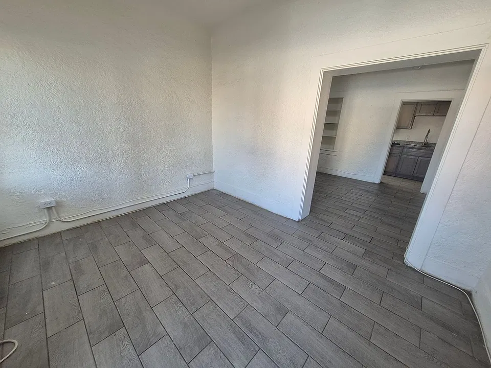2nd Ave Apartments