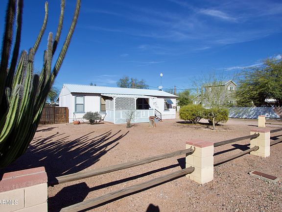 2nd image of 488 N SAGUARO Drive