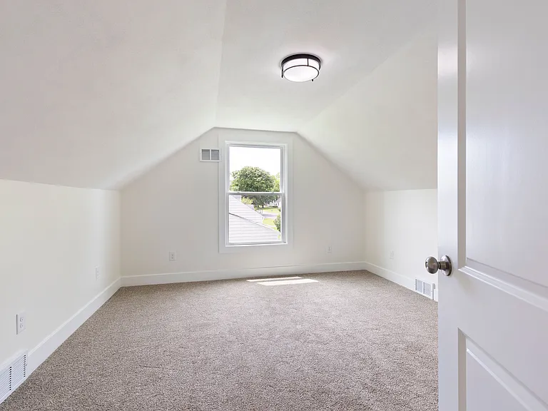 116 Winchester Dr — Photo 30