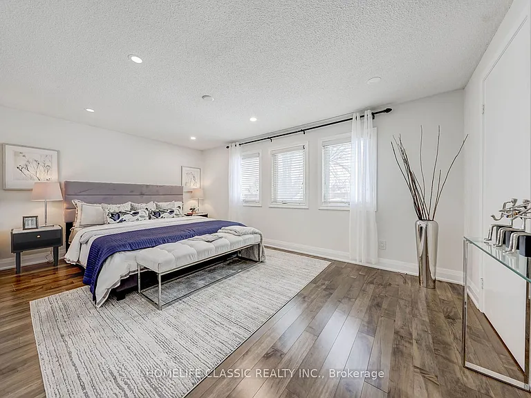 56 Gray Cres #MAIN 2ND FLOOR — Photo 17