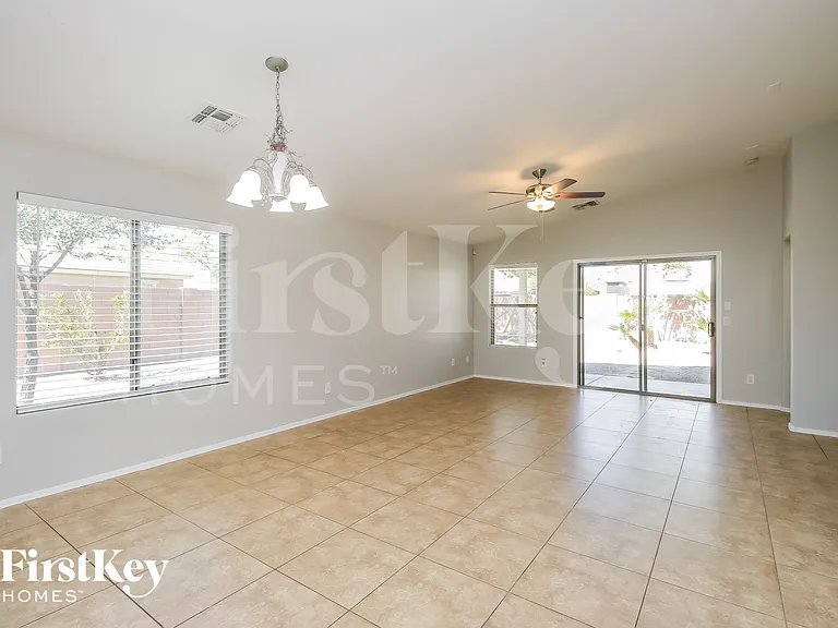 18582 W Vogel Ave — Photo 6