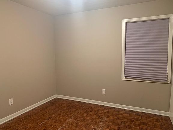 3rd image of 4275 Deerland St