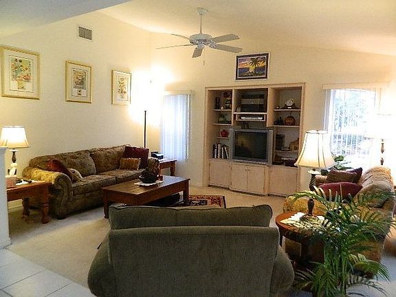 4th image of 60 Colechester Ln