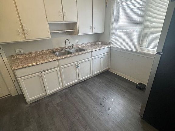 2nd image of 2231 W 105th St Unit 1