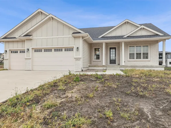17627 Valley View Dr, Clive, IA 50325