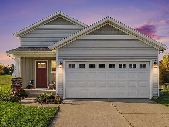 3rd image of 1698 Trent Ridge Ct NE