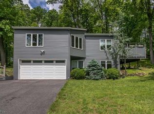 22 Windswept Way, Long Valley, NJ 07853