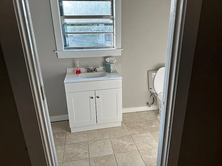 749 N Planters St — Photo 10