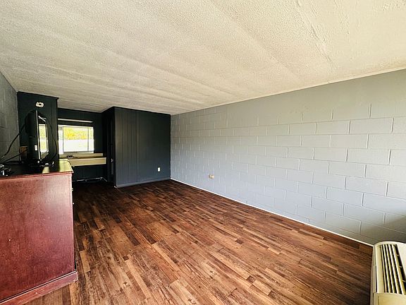 3rd image of 1746 S Highway 25 W #112