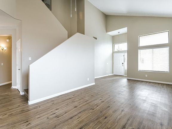 4th image of 9022 W Villa Maria Dr