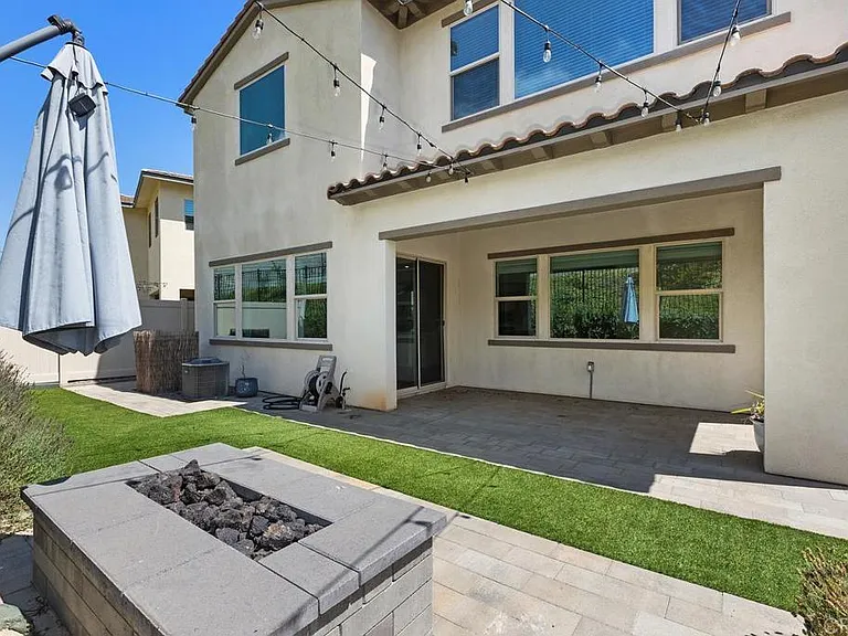 702 Westbrook Loop — Photo 32