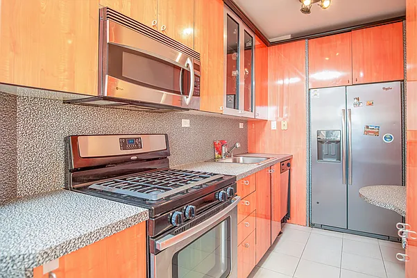 Sold by Azbel Real Estate, Inc. | media 3