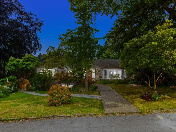 6297 Mackenzie St, Vancouver, BC V6N 1H4