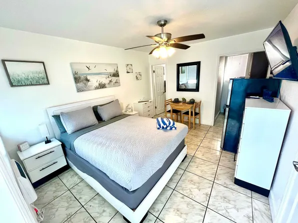 338 Van Buren St, Hollywood, FL