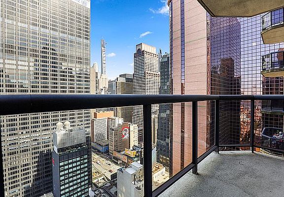 3rd image of 235 W 48th St APT 39A