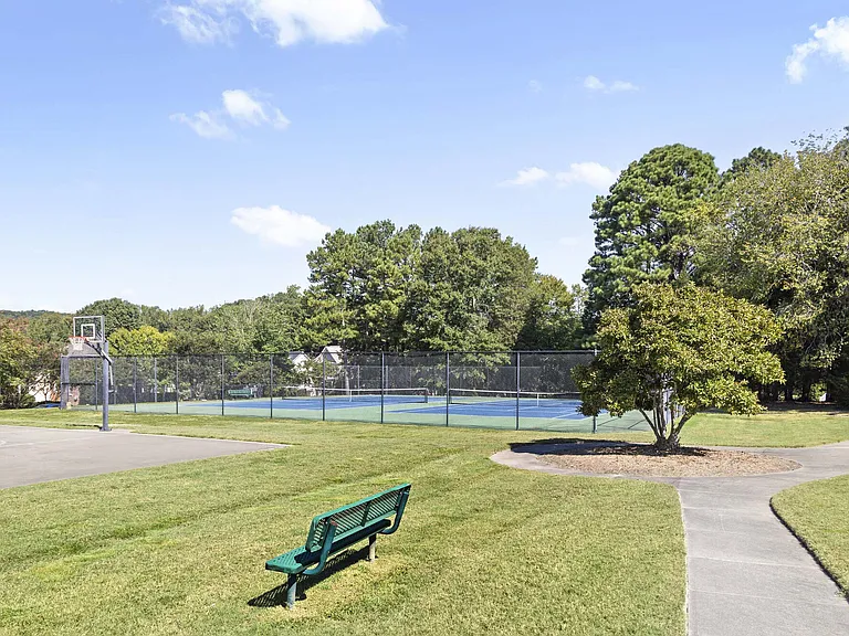 Camden Governors Village — Photo 43