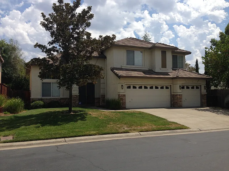 1257 Mercedes Dr — Photo 1