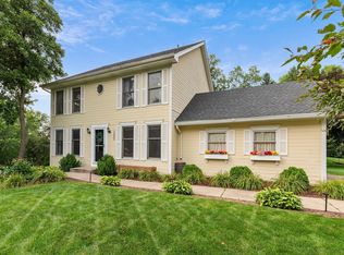 1389 Camelback Dr, Eagan, MN 55123