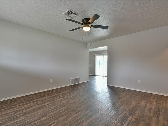 4th image of 1209 SW 78th Ter
