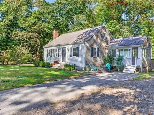 12 Pat Rd, Hanover, MA 02339