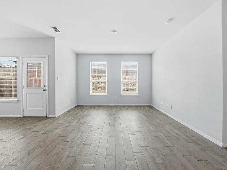 8520 Trickham Bnd — Photo 6