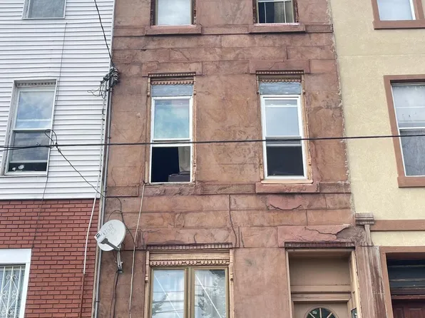 1429 Morris St, Philadelphia, PA 19145