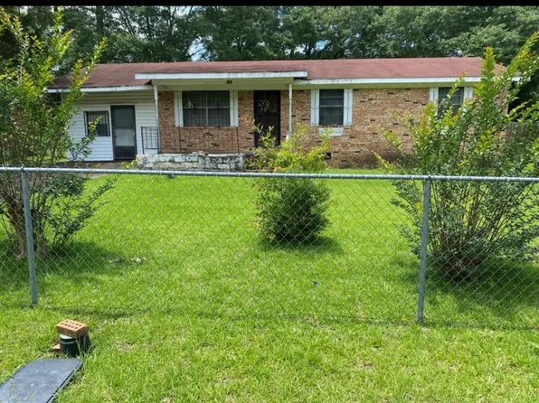 104 Liberty Ct, Dothan, AL 36303